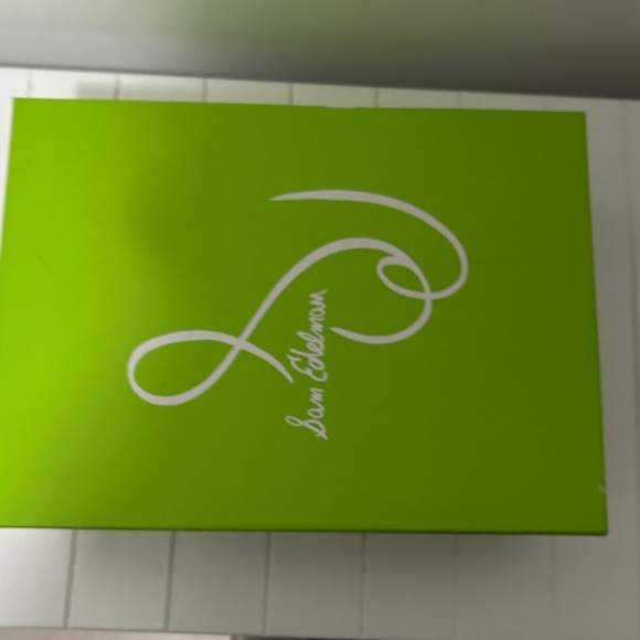 Casual Flats - Picture 2 of 8